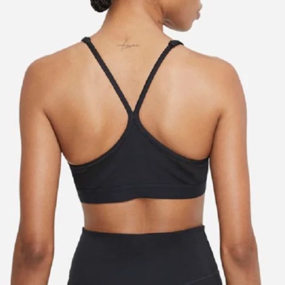 Nike Women's Black V-Neck Indy Sports Bra - Picture 2 of 8